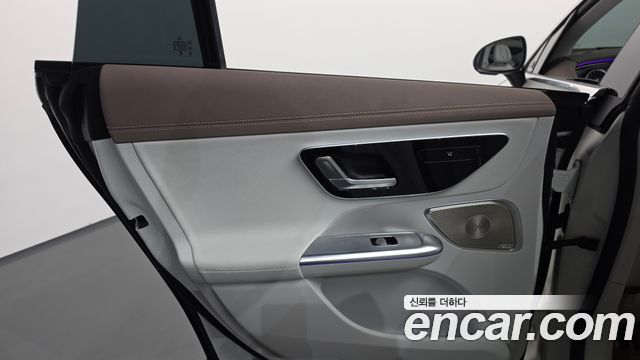 Mercedes-Benz EQE 2023 — photo 15