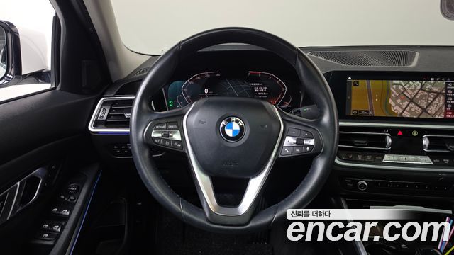 BMW 3-Series 2020 — photo 19