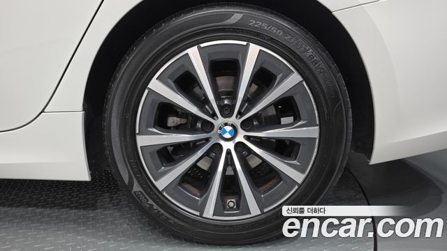 BMW 3-Series 2020 — photo 7