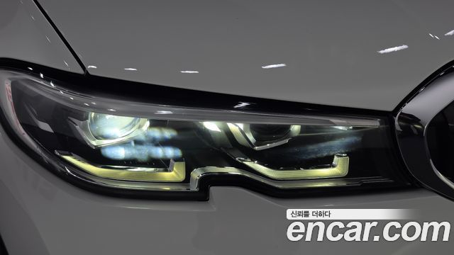 BMW 3-Series 2020 — photo 8