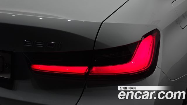 BMW 3-Series 2020 — photo 9