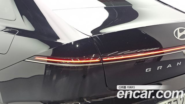 Hyundai Grandeur 2023 — photo 9