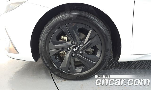 Hyundai AVANTE 2023 — photo 5