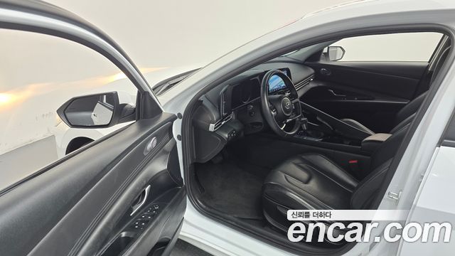 Hyundai AVANTE 2023 — photo 13