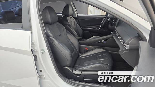 Hyundai AVANTE 2023 — photo 16