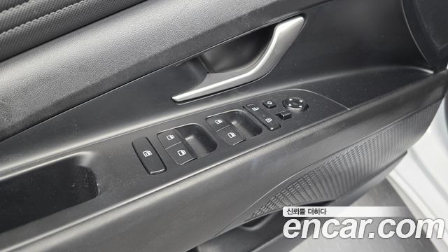Hyundai AVANTE 2023 — photo 28