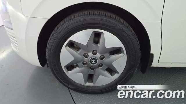 Hyundai Staria 2025 — photo 5