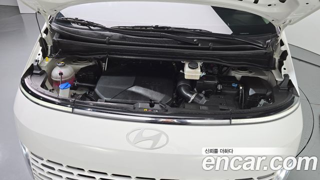 Hyundai Staria 2025 — photo 6