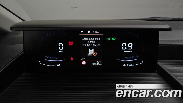 Hyundai Staria 2025 — photo 11