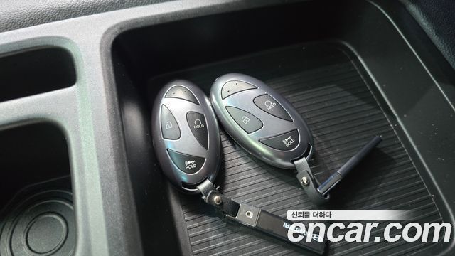 Hyundai Staria 2025 — photo 23