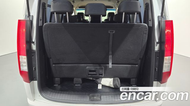 Hyundai Staria 2025 — photo 24