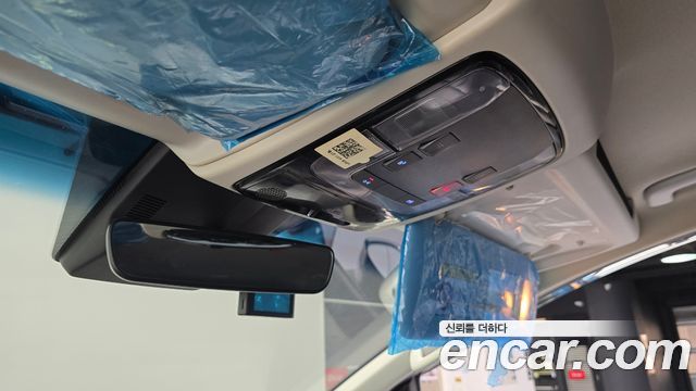 Hyundai Staria 2025 — photo 25