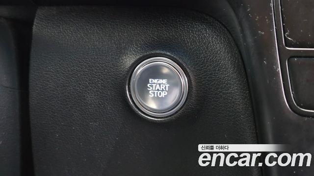 Hyundai Staria 2025 — photo 27