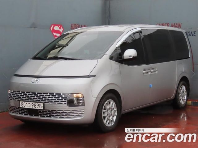Hyundai Staria 2022 — photo 2