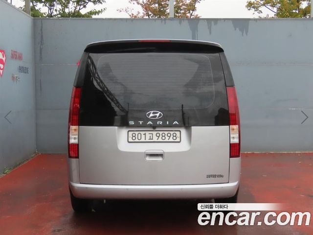 Hyundai Staria 2022 — photo 3