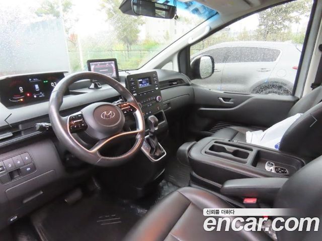 Hyundai Staria 2022 — photo 7