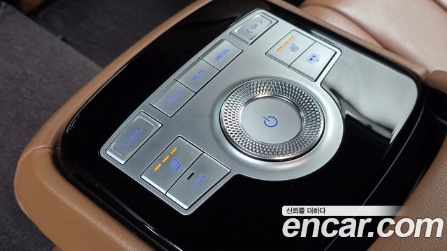 Genesis G80 2021 — photo 32