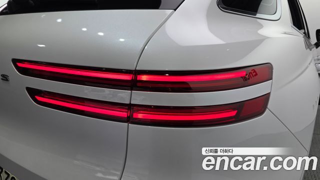 Genesis GV70 2026 — photo 9