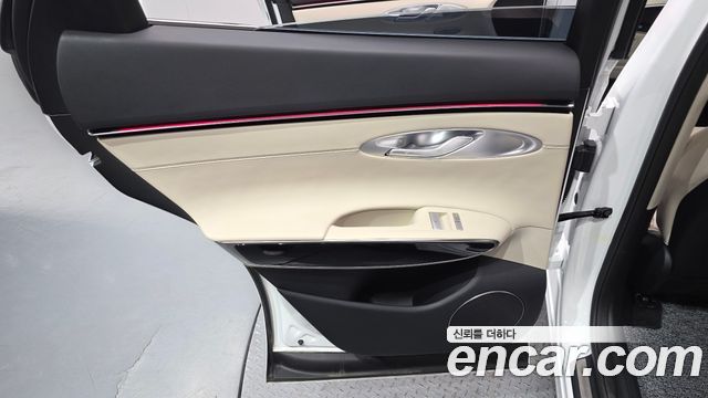 Genesis GV70 2026 — photo 15