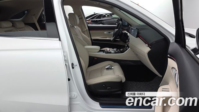 Genesis GV70 2026 — photo 16