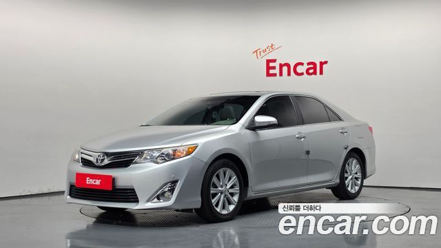 Toyota Camry 2013 — photo 1