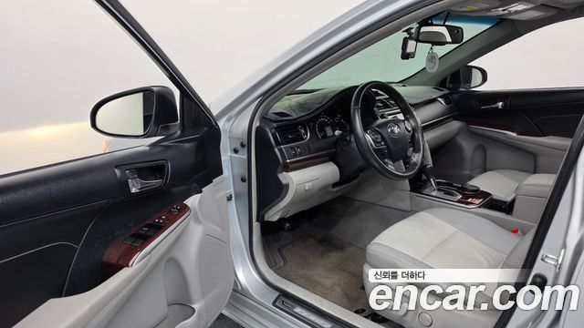Toyota Camry 2013 — photo 10