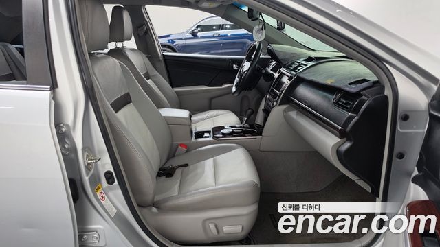 Toyota Camry 2013 — photo 11