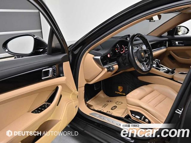 Porsche Panamera 2018 — photo 12