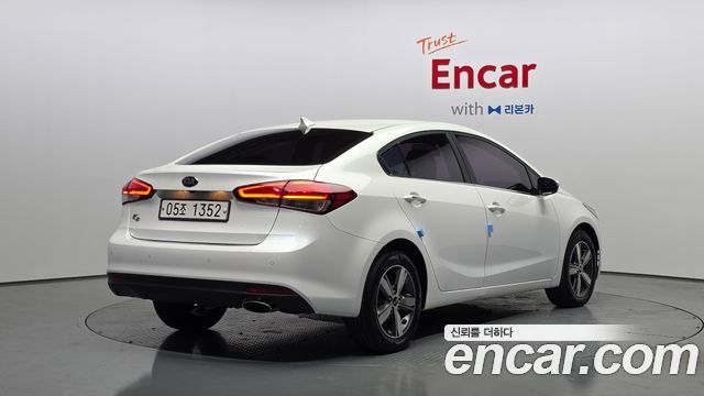 Kia K3 2018 — photo 2