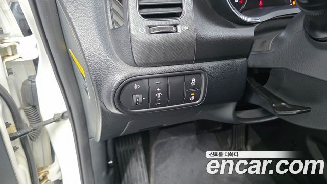Kia K3 2018 — photo 22
