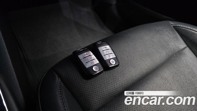 Kia K3 2018 — photo 24