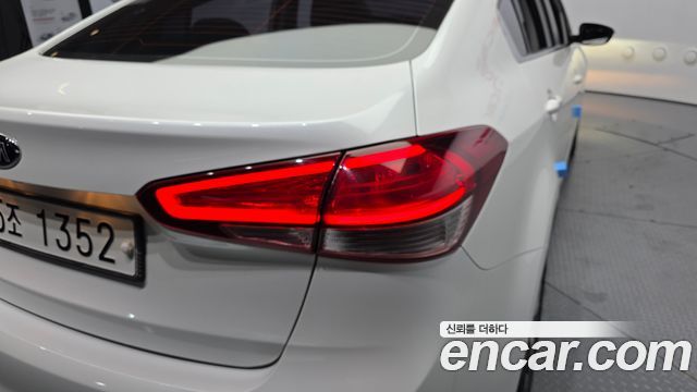 Kia K3 2018 — photo 9