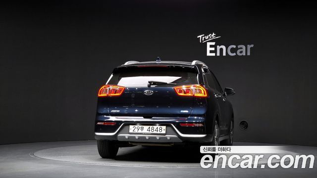 Kia Niro 2018 — photo 4
