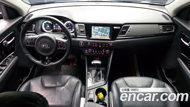 Kia Niro 2018 — photo 10