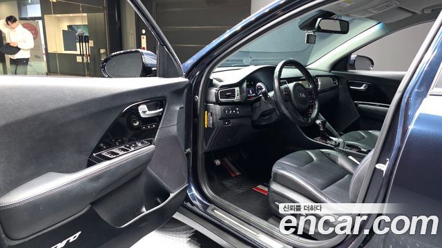 Kia Niro 2018 — photo 13