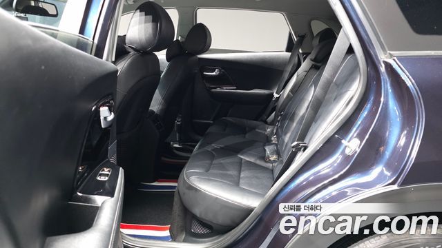 Kia Niro 2018 — photo 18