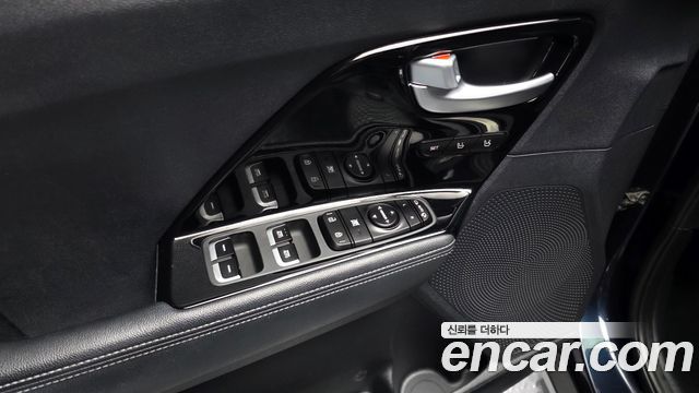 Kia Niro 2018 — photo 29