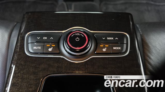 Kia K7 2013 — photo 12