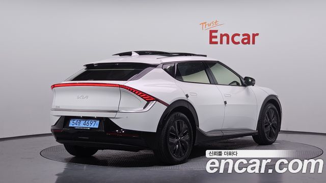 Kia EV6 2023 — photo 2