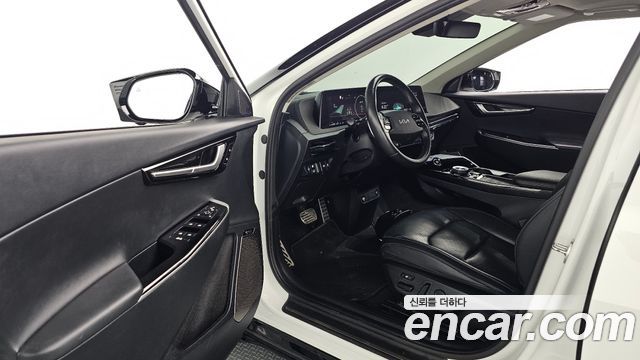 Kia EV6 2023 — photo 13