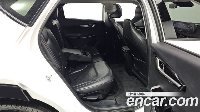Kia EV6 2023 — photo 17