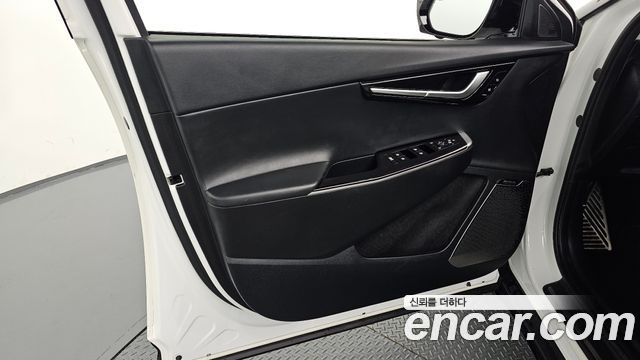 Kia EV6 2023 — photo 14