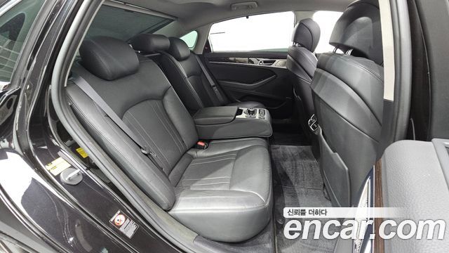 Genesis G80 2018 — photo 17