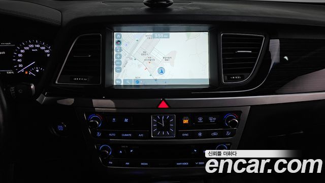 Genesis G80 2018 — photo 20