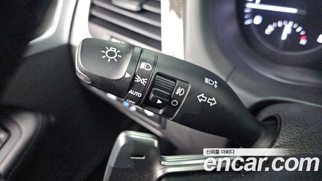 Genesis G80 2018 — photo 25