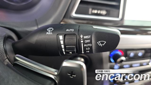 Genesis G80 2018 — photo 26