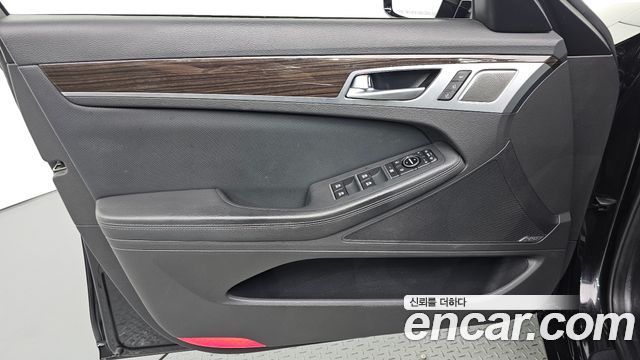Genesis G80 2018 — photo 14