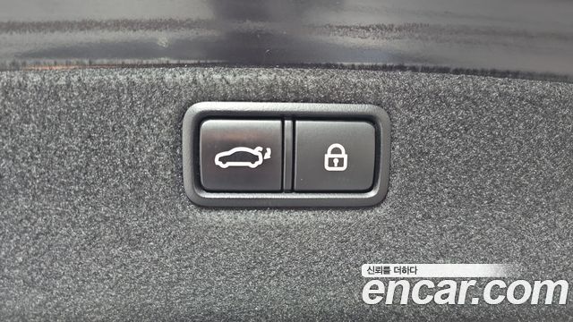 Genesis G80 2018 — photo 33