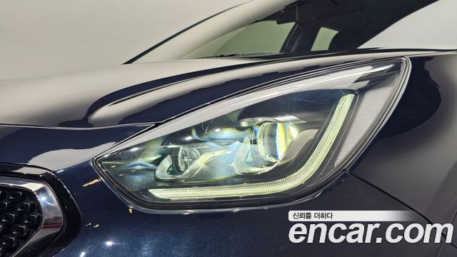 Kia Niro 2018 — photo 8