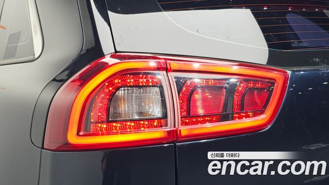 Kia Niro 2018 — photo 9